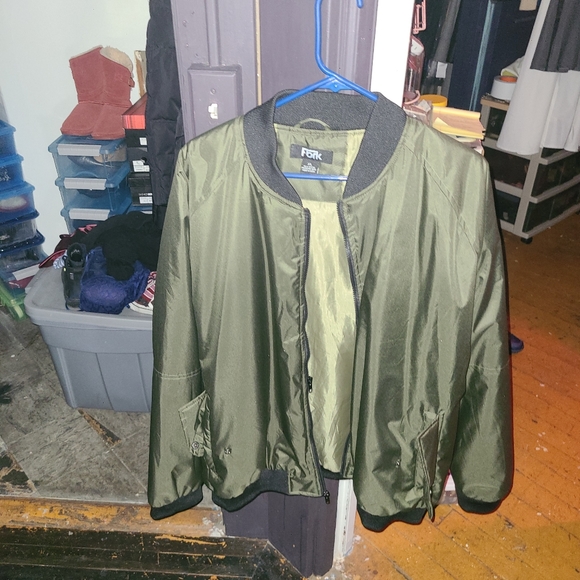 Green bomber jacket - Picture 2 of 2